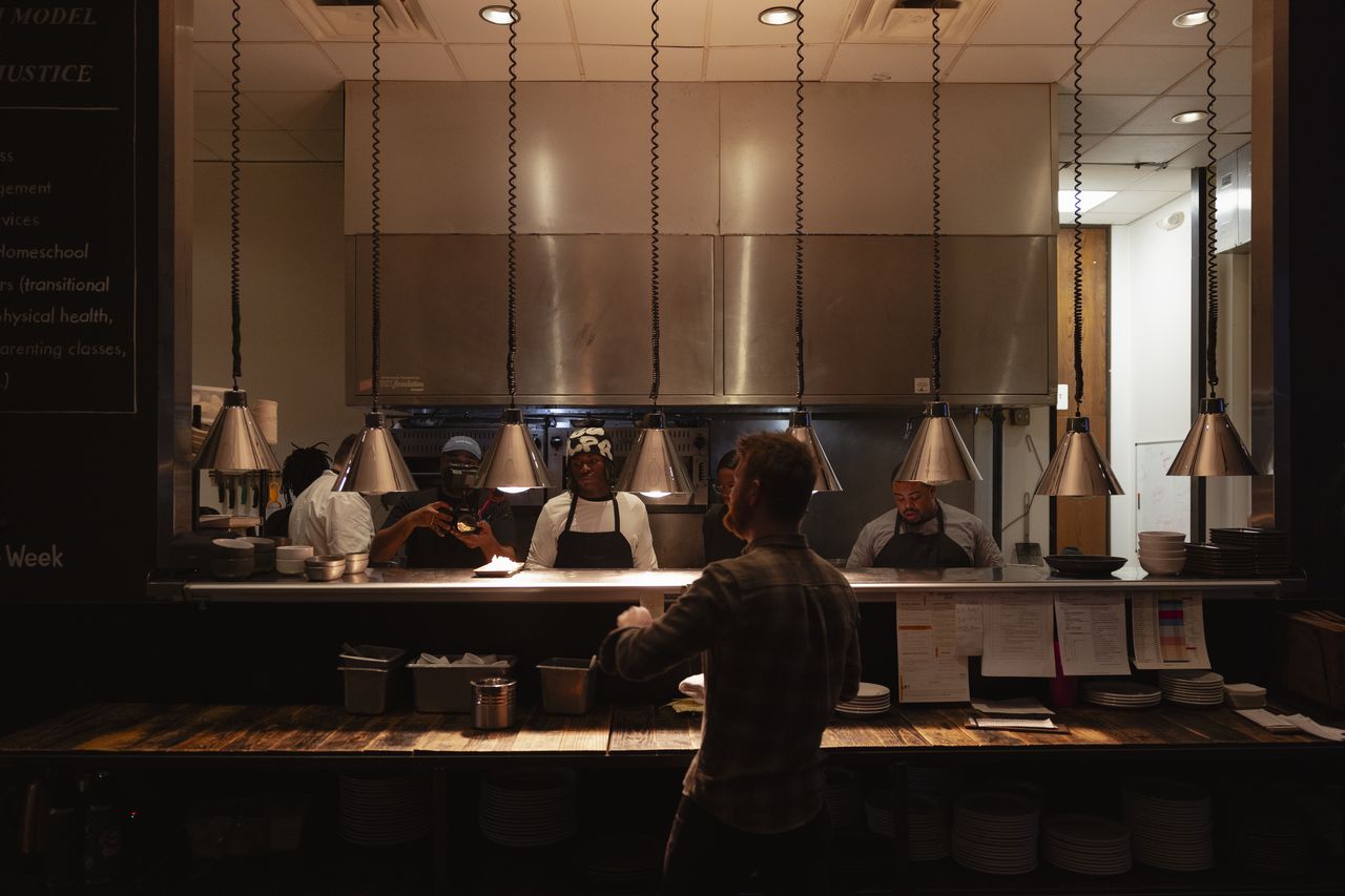 Okolo Cafe Momentum 2024 490